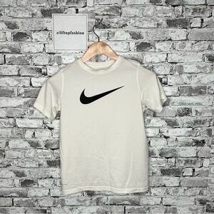 EUC Nike Dri-FIT White Tee Shirt Size Large (RN 56323)